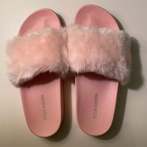 Pink Steve Madden faux fur slides
